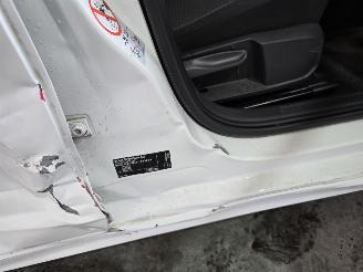 Volkswagen Polo 1.0 TSI Life Edition picture 21