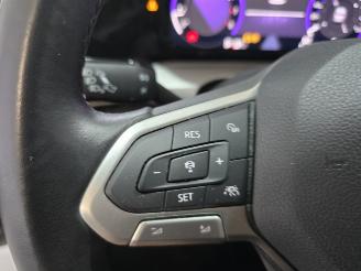 Volkswagen Golf 1.5 TSI Life Business picture 29