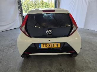 Toyota Aygo 1.0 VVT-i x-play picture 6