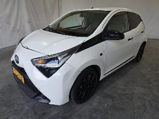 Toyota Aygo 1.0 VVT-i x-play picture 3