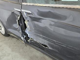 Tesla Model X 90D Base 6p. picture 9