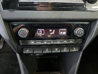 Skoda Rapid Spaceback 1.0 TSI Greentech Drive picture 32