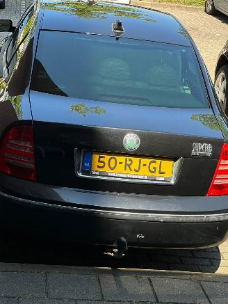Skoda Superb 2.8 V6 Elegance picture 5