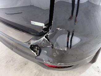 Ford C-Max 1.0 Titanium picture 16