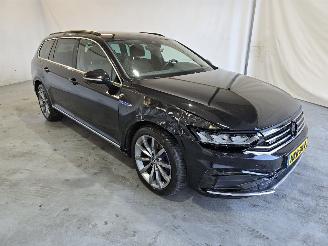 Schadeauto Volkswagen Passat Variant 1.4 TSI PHEV GTE Business 2021/1
