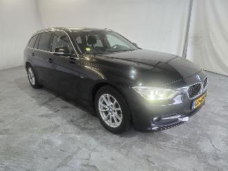Voiture accidenté BMW 3-serie 316d Executive 2015/4