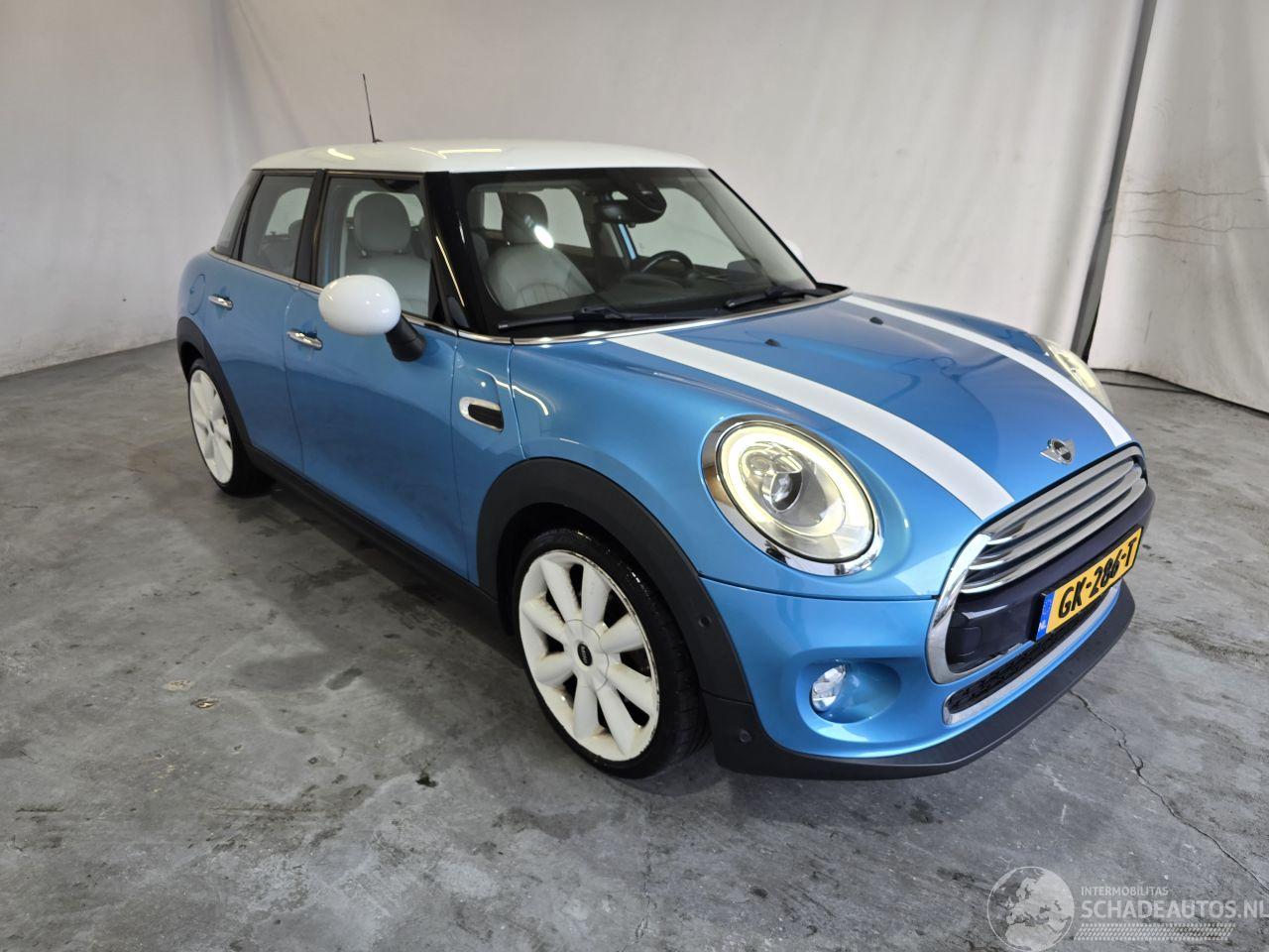 Mini Cooper 1.5 Cooper Chili Serious Business