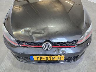 Volkswagen Golf 2.0 TSI GTI Performance picture 9