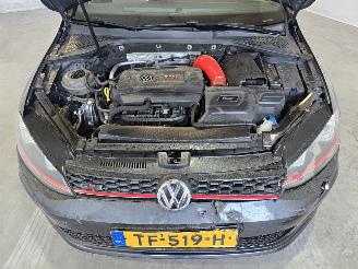 Volkswagen Golf 2.0 TSI GTI Performance picture 14