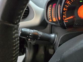 Peugeot 108 1.0 e-VTi Allure TOP picture 25