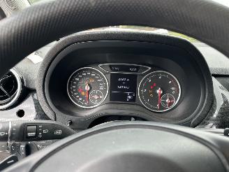 Mercedes B-klasse 220 d Ambition picture 13