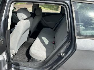 Volkswagen Passat 1.9 TDI Trendline 77 kw picture 9