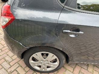 Kia Cee d 1.4 CVVT X-ecutive picture 7