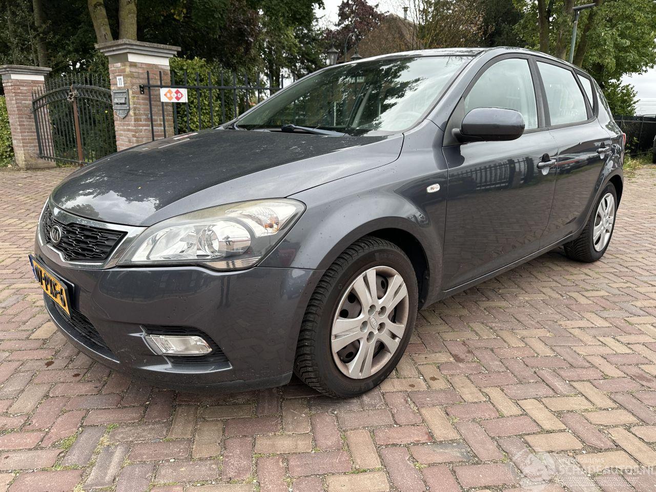 Kia Cee d 1.4 CVVT X-ecutive