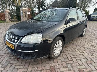 damaged passenger cars Volkswagen Golf Variant 1.9 TDI Trendline 2008/1