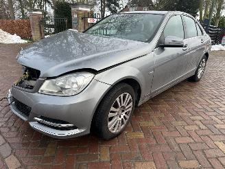 krockskadad bil auto Mercedes C-klasse 220 CDI Elegance 2012/3