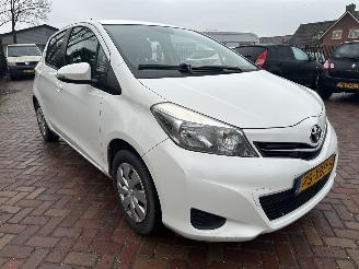 Toyota Yaris 1.0 VVT-i Aspiration picture 3
