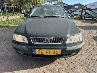 Volvo V-40 1.8 automaat picture 3