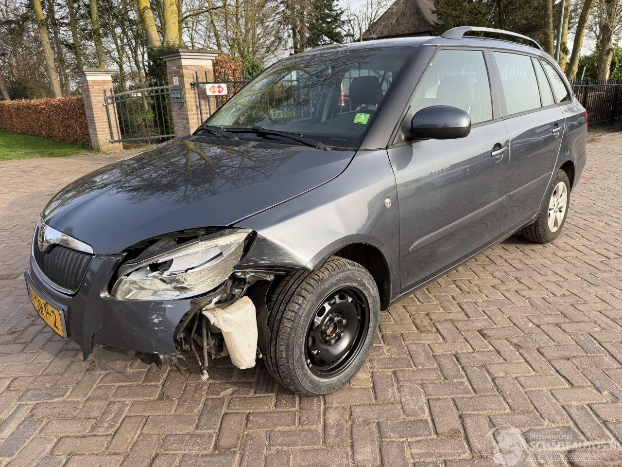 Skoda Fabia 1.4-16V ELEGANCE    v