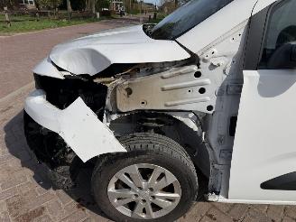 Peugeot  1.6 Bl.HDI Asph Long 73 Kw picture 14