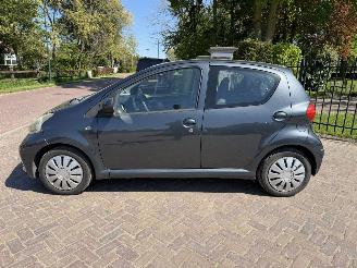 Toyota Aygo 1.0-12V picture 4