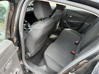 Peugeot 208 1.2 PURETECH ACTIVE picture 10