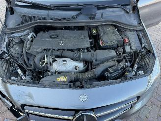 Mercedes B-klasse 180 Ambition picture 16