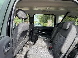 Ford Galaxy  picture 8