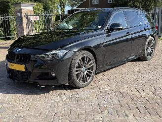 Damaged car BMW 3-serie 318i M Sport Edition 2019/2