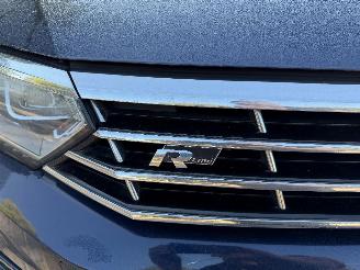 Volkswagen Passat Variant 2.0 TDI Connected Series Plus picture 25