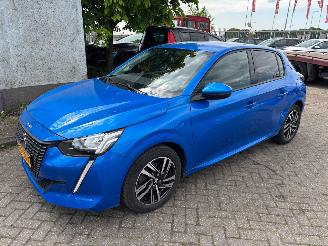 Auto incidentate Peugeot 208 1.2pt automaat 2019/12