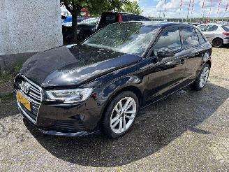 Auto incidentate Audi A3 Sportback 1.0 tfsi airco/lm velgen 2018/8