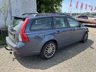 Coche accidentado Volvo V-50 T5 AWD 169kw lpg-g3 2008/6