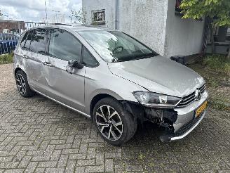 Volkswagen Golf Sportsvan 1.2 tsi dsg clima/pano/radar picture 2
