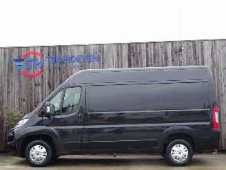 Vaurioauto  passenger cars Citroën Jumper 2.0 BlueHDi L2H2 Klima Navi Cruise Camera 96KW Euro 6 2018/6