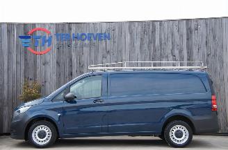 krockskadad bil auto Mercedes Vito 111 CDi Lang Airco Navi Cruise Trekhaak 84KW Euro 6 2015/9