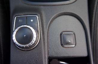 Mercedes B-klasse B180D Airco Navi Cruise Stoelverwarming BAK Kapot! 80KW Euro 6 picture 15