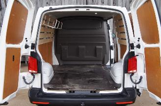 Volkswagen Transporter T6 2.0 TDi L1H1 Airco Navi Cruise Apple Carplay Trekhaak 66KW Euro 6 picture 8