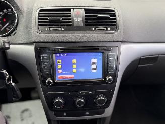 Skoda Yeti 1.2 TSI Active 5-Sitzer AHK Klima 77 kW picture 17