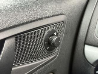 Skoda Yeti 1.2 TSI Active 5-Sitzer AHK Klima 77 kW picture 31