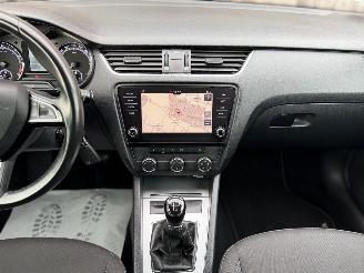 Skoda Octavia Combi 1.6 TDI Ambition Navi CarPlay Sitzheizung picture 17