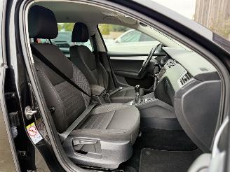 Skoda Octavia Combi 1.6 TDI Ambition Navi CarPlay Sitzheizung picture 12