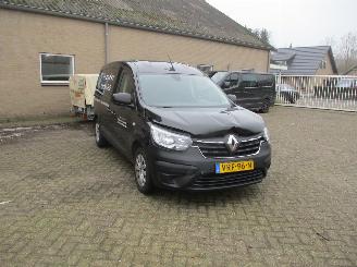 damaged passenger cars Renault Express 1.5 dCi Comfort + 2022/6