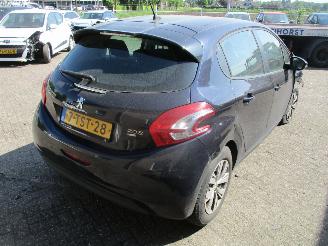 Peugeot 208 1.6 e HDI Blue Lease picture 7