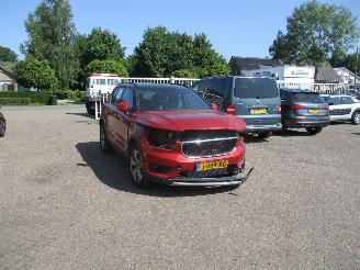 damaged passenger cars Volvo XC40 1.5 T3 Inscription Aut 1E Eig NAP 2020/11