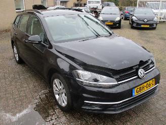 Coche accidentado Volkswagen Golf Variant 1.0 TSI Trendline 2020/1