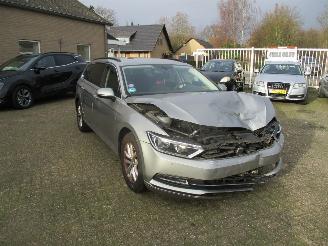 skadebil auto Volkswagen Passat 1.4 TSI ACT Bns Ed REST BPM 370 EURO !!!! 2016/1