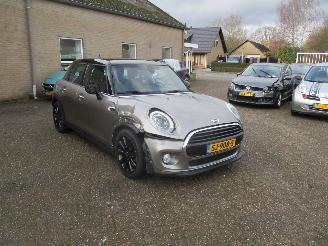 Vaurioauto  passenger cars Mini Cooper 1.5 Coop.Chili S Bns REST BPM 900 EURO !!!! 2018/4