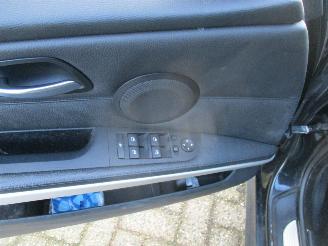 BMW 3-serie 330 i Aut picture 17