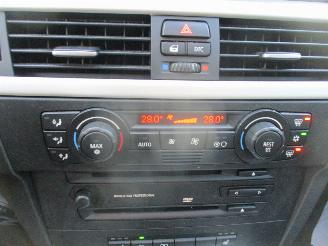 BMW 3-serie 330 i Aut picture 23